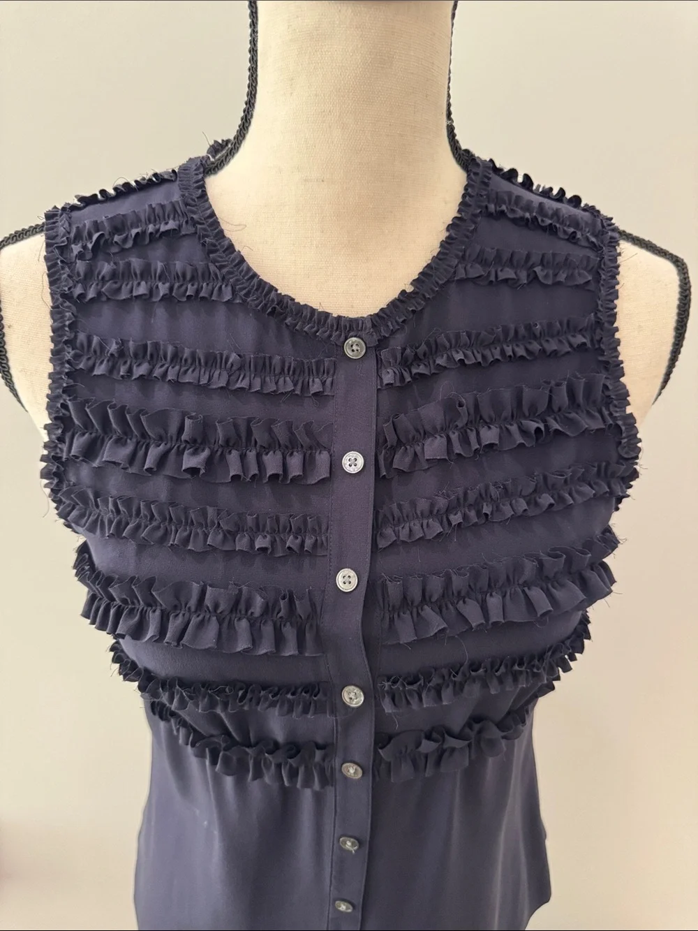 Tory Burch Silk Navy Sleeveless Top Button Down Pleated size 2 EUC Resort Cruise